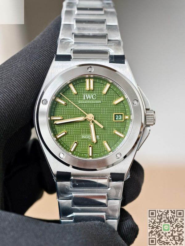 V7工場　IWC　インヂュニア オートマチック 40mm　IW328908　グリーン文字盤　ステンレススチール　自動巻きムーブメント　スパーコピー