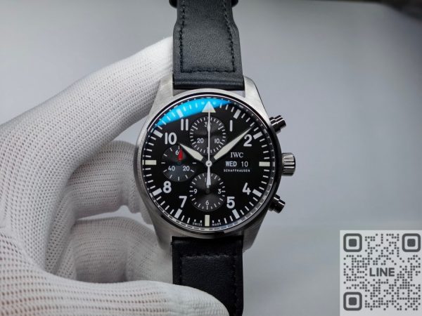 ZF工場　IWC　パイロットウォッチクロノグラフ　IWC 3777　43MM　ブラック文字盤　レザーストラップ　7750ムーブメント　スーパーコピー