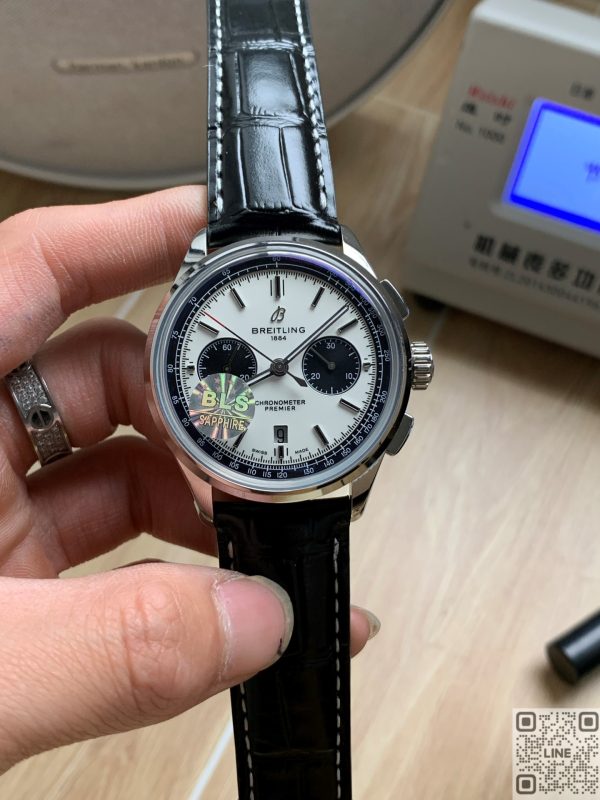 BLS工場　ブライトリング　プレミエ B01 ステンレススチール　ホワイト文字盤　42mm　ステンレススティール　自動巻ムーブメント