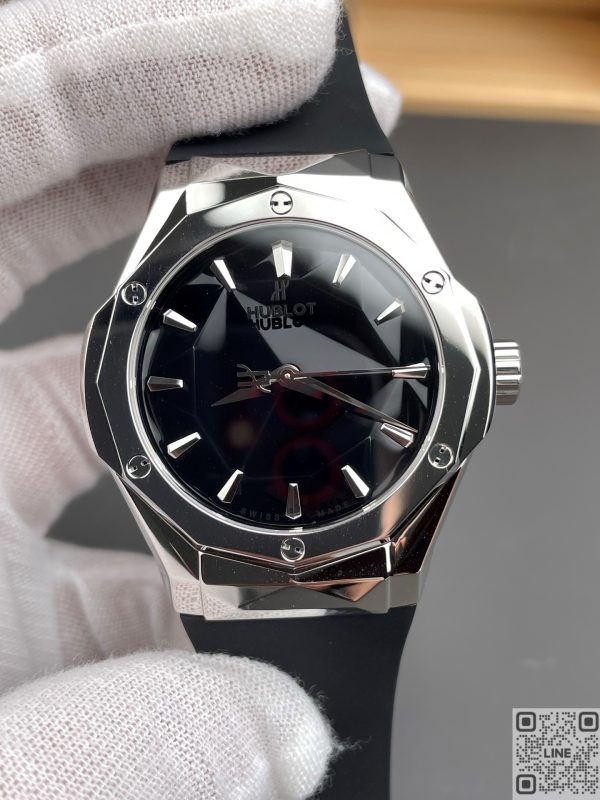 HB工場　ウブロ　クラシックフュージョン オーリンスキー　 チタニウム 550.NS.1800.RX.ORL19 　ブラック文字盤　40mm　2829ムーブメント　スーパーコピー　