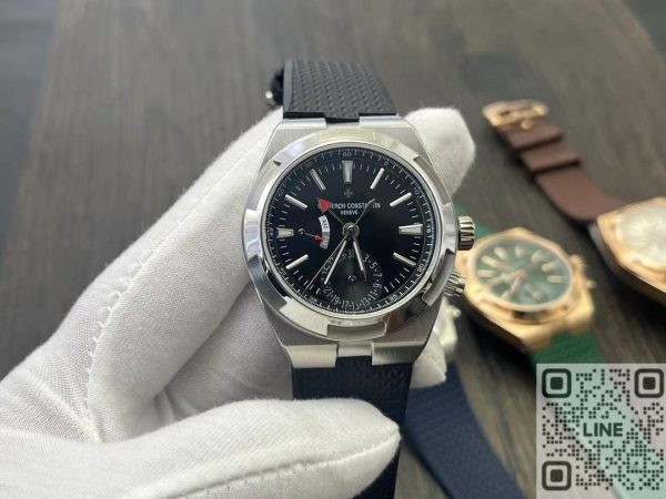 MKF工場　ヴァシュロン・コンスタンタン　オーヴァーシーズ　デュアルタイム　7900V/110A-B546　41mm　ブラック文字盤　ステンレススチール　5110 DT自動巻ムーブメント　ラバーストラップ　スーパーコピー