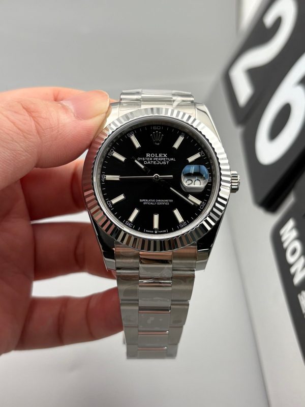 NOOB　ロレックスデイトジャスト126334　41ｍｍ　ブラック文字盤　オイスターブレス　3235ムーブメント  スーパーコピー