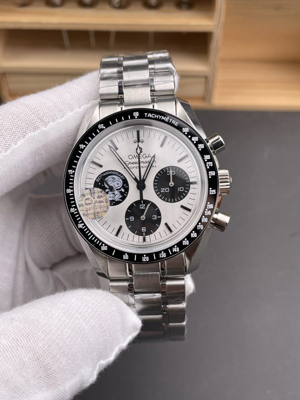 OM工場　オメガ　スビードマスター 　スヌーピー「50周年」記念モデル　42 mm　ステンレススティール   　386﻿1ムーブメント　スーパーコピー