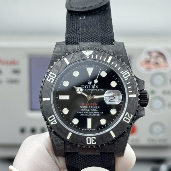 NOOB工場　シングルレッドブレイケンロレックスサブマリーナ　カーボン　40mm　3135ムーブメント　スーパーコピー