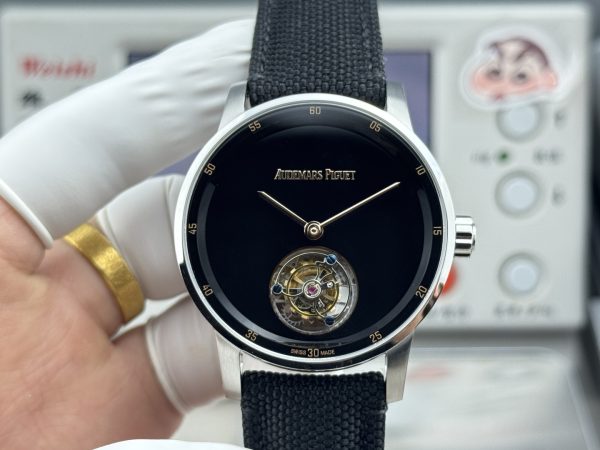 AP工場　オーデマ・ピゲ　CODE 11.59シリーズ　41mm　ブラック文字盤　ラバーストラップ　Cal.2950自動巻きトゥールビヨンムーブメント　