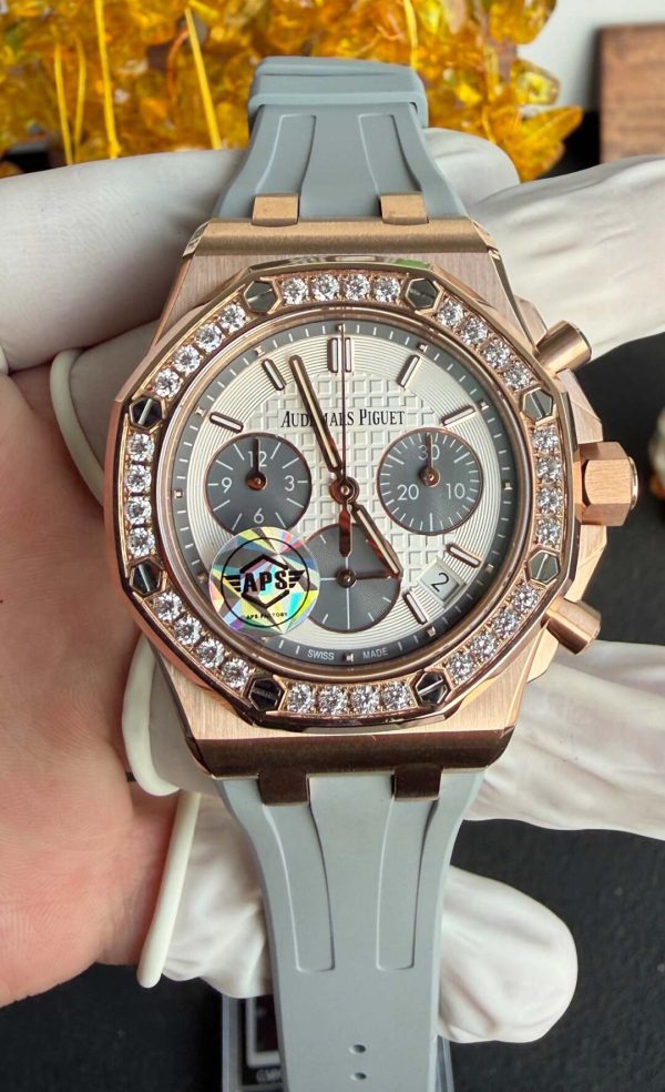 APS工場　オーデマ・ピゲ　 ロイヤルオーク オフショア レディ 　26231OR　クロノグラフ 37mm  ローズゴールド　ダイヤモンド入りベゼル　ホワイト文字盤　丹東4108ムーブメント　グレーストラップ　スーパーコピー　