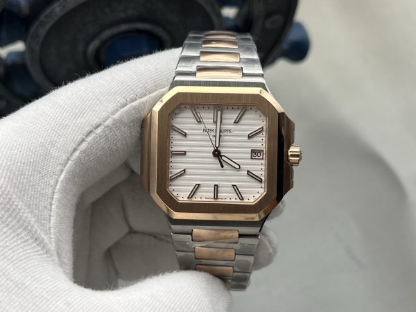 PPF工場　パテックフィリップ　Cubitusキュビタス5821　ホワイト文字盤　45mm　コンビローズゴールド　一体式Cal.26-330 SCムーブメント搭載