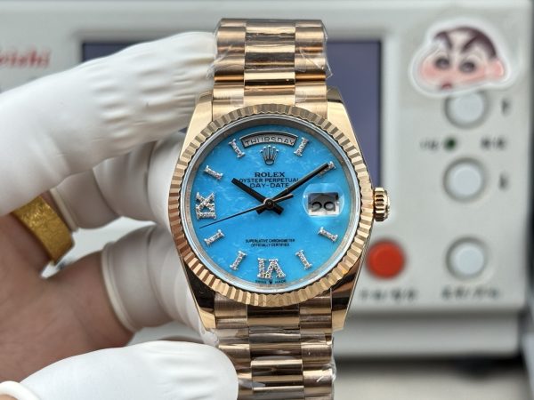 NOOB工場　ロレックスデイデイト36mm　128395　ターコイズブルーダイヤモンド入り文字盤　ダイヤモンド入りベゼル　ローズゴールド　3255ムーブメント　スーパーコピー