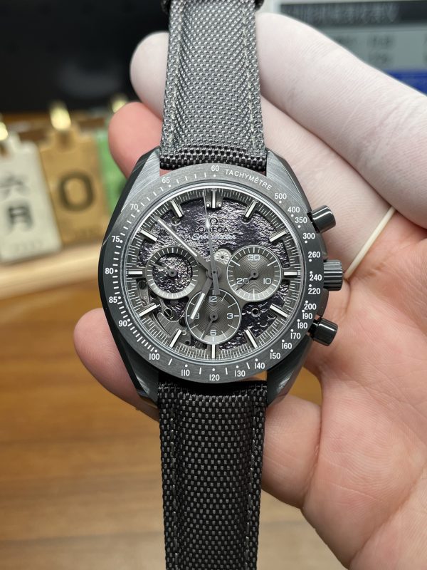 SMF Factory　オメガ　スピードマスター　ダーク サイド オブ ザ ムー﻿ン文字盤　44.25 mm　グレーセラミック   ナイロン ストラッ﻿プ　 3869ムーブメント