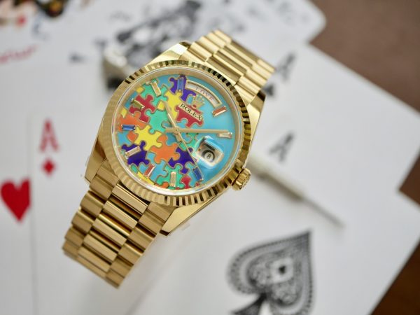 QH工場　ロレックス デイデイト　36mm　126238　パズルモチーフ ターコイズブルー文字盤　 イエローゴールド 　内填シャンパンエナメル 　2834ムーブメント　スーパーコピー