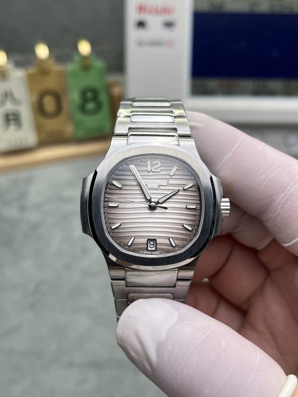 3K工場　パデックフィリップ　ノーチラス7118/1A-011 　グレー文字盤　一体式26-330 S Cムーブメント　スーパーコピー